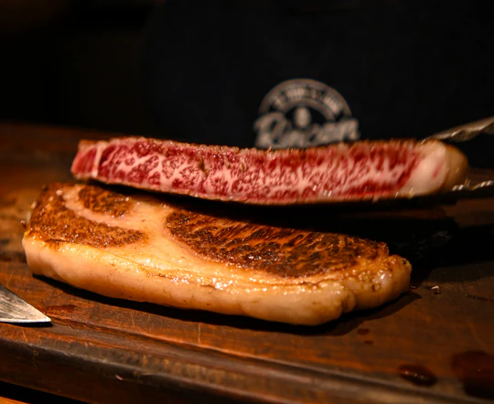 O Jantar Experiência Wagyu, junta o sabor da Parrilla. 