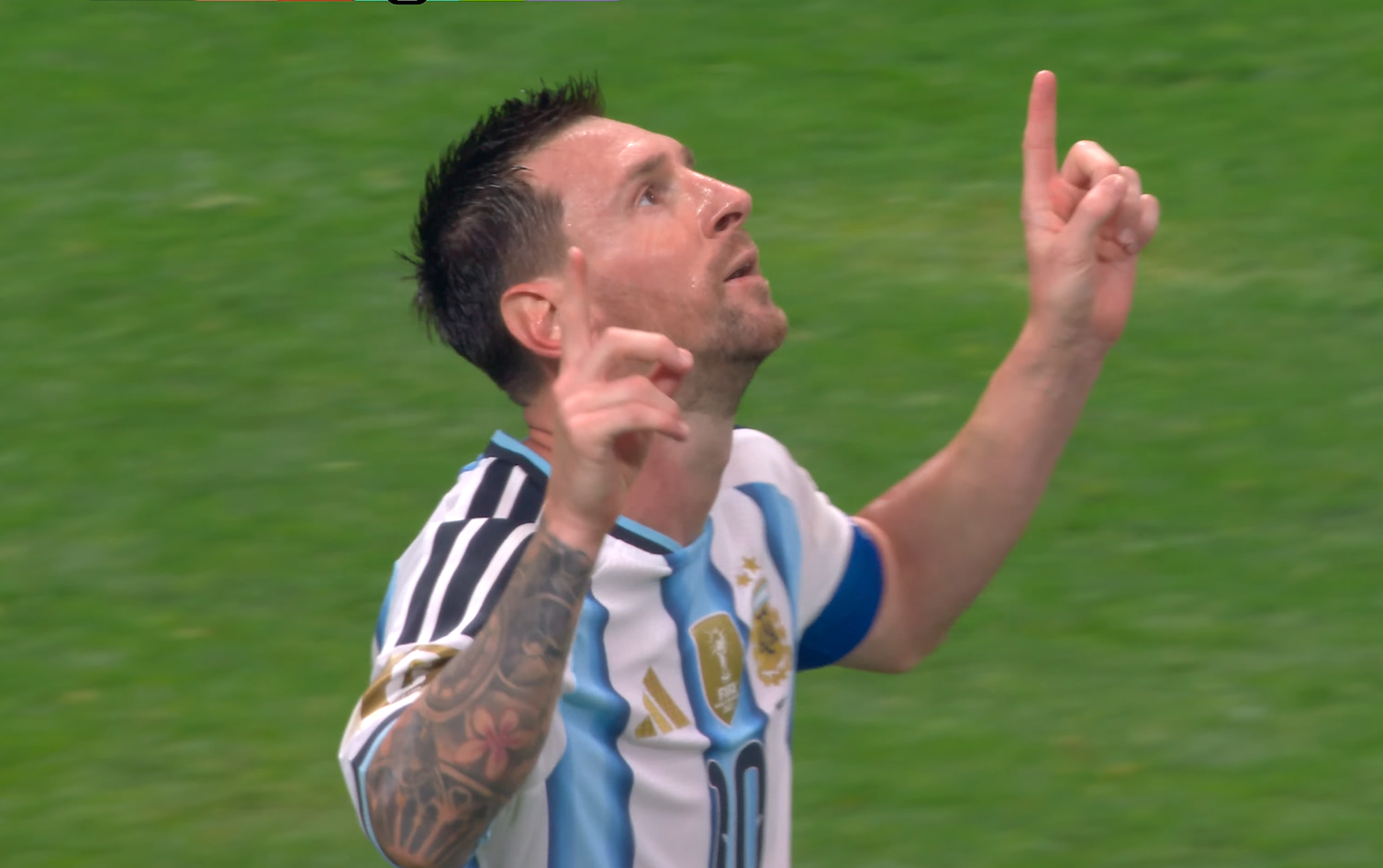 Argentina reage após perder pênalti, vira sobre o Egito e avança às quartas da Copa do Mundo