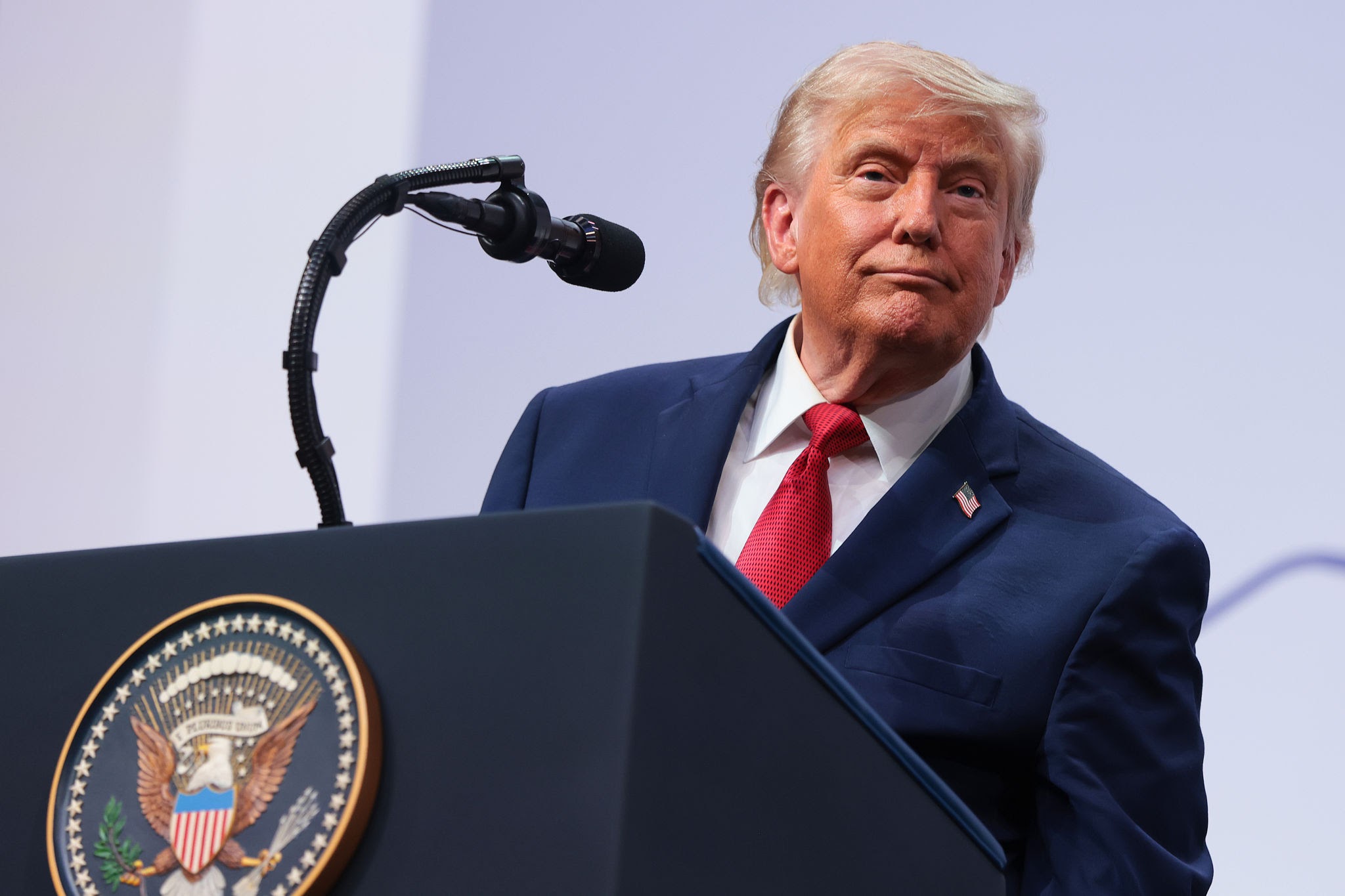 Governo Trump pede à Suprema Corte liberação de restrições ao voto por correio antes das eleições