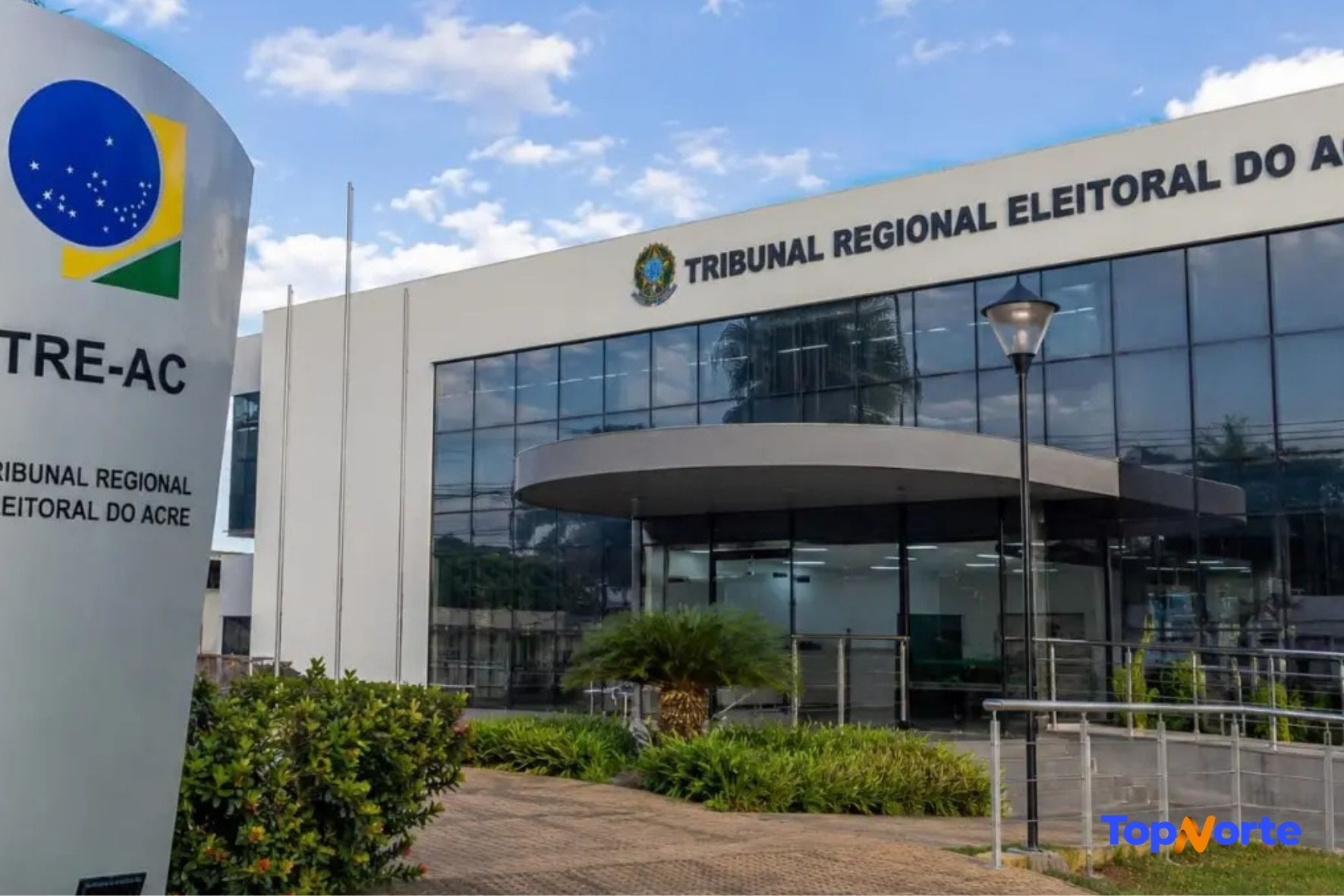 TRE-AC reúne partidos e emissoras para definir propaganda eleitoral gratuita nas eleições