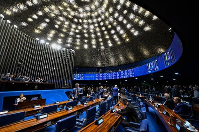 Após passar por CCJ do Senado, votação da 6x1 no plenário divide senadores
